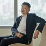 Forrest Li O fundador de 43 anos construiu a empresa mais valiosa do Sudeste Asiático. (Foto: Bloomberg / Getty Images)